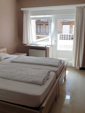 3 chambres, chambres insonorisées, fer et planche à repasser, Wi-Fi