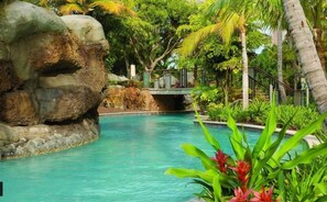 Outdoor pool - Marriott Aruba Surf Club,  2 BR 2 Bath, available 9/27 - 10/4/19 (Noord)