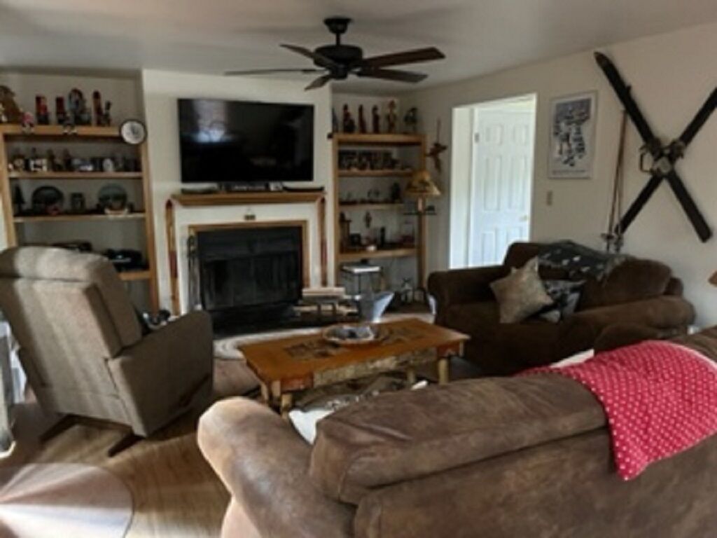 A Beautiful upgraded end unit with easy parking