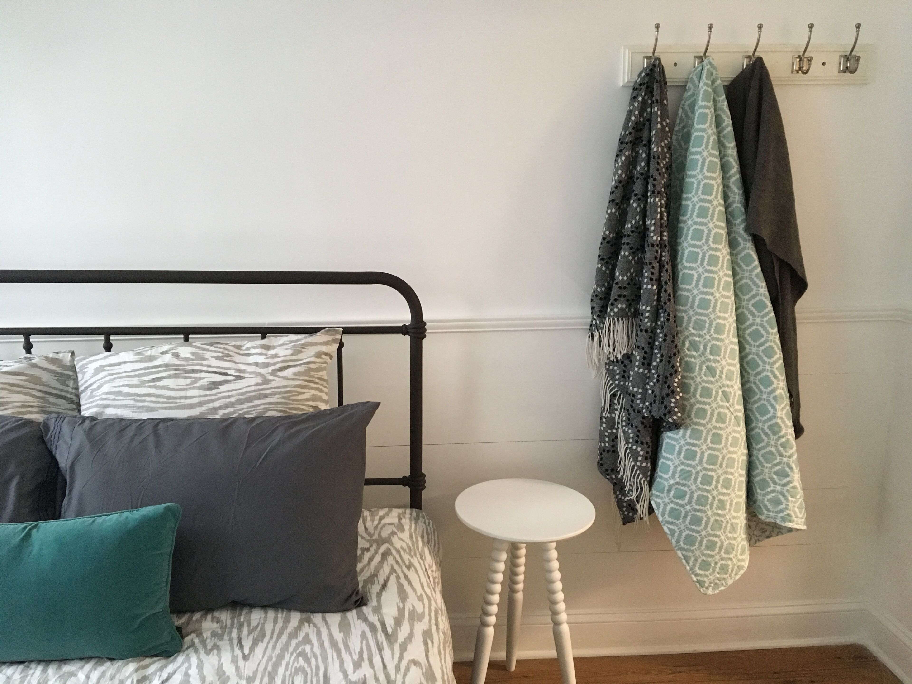 Stylish, clean and bright 2 BR apt just off of Warren Street!