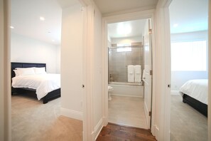 3 chambres, fer et planche Ă repasser, Wi-Fi, draps fournis