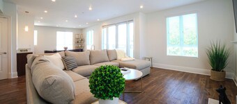 Beverly Hills Adjacent Luxury Condo Unit 301