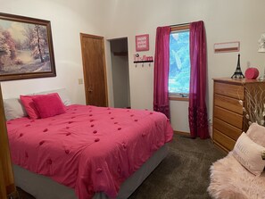 3 slaapkamers, een kluis op de kamer, een bureau