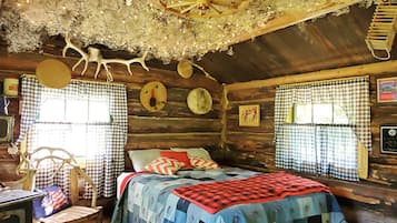1 bedroom, bed sheets