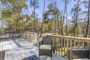 Property grounds - Lime Bay Cottage . Close to Downtown & the Beach. Golf Cart rental Available! (Bay St Louis)