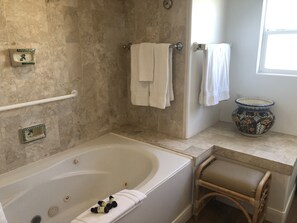 Combined shower/tub, jetted tub, hair dryer, towels - 18- St George Condo with 2 queen beds (St. George)