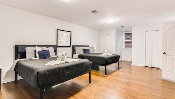 6 chambres, fer et planche à repasser, Wi-Fi gratuit, draps fournis