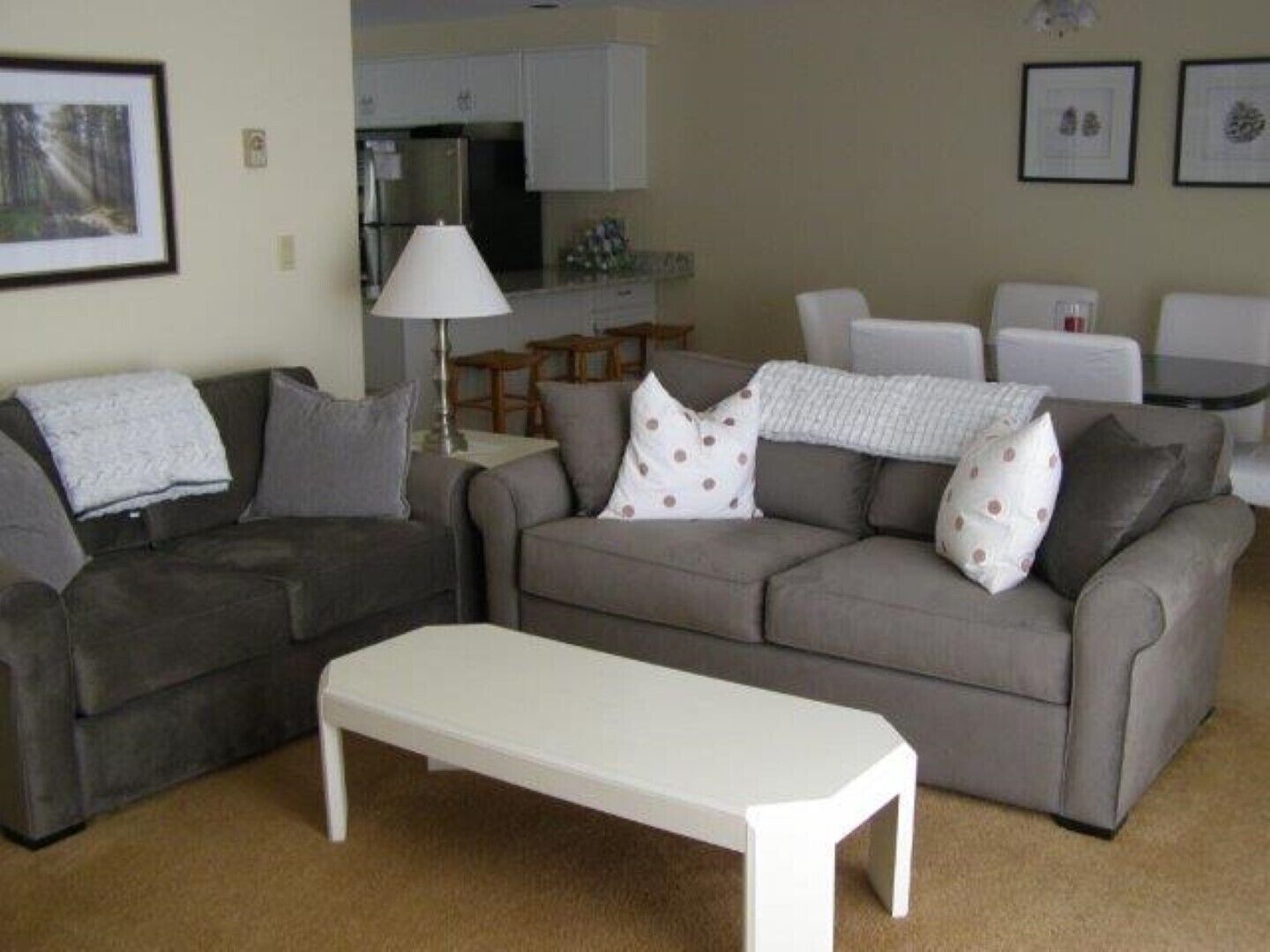 A very comfortable clean and cozy 2 Bedroom