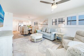 テレビ、書斎 / ワークスペース