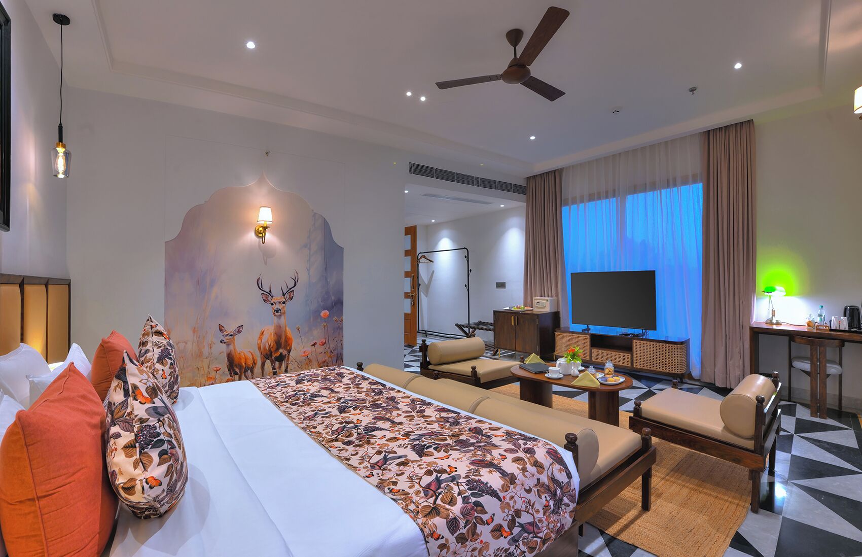 Deluxe Room | Desk, laptop workspace, free WiFi, bed sheets