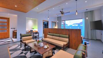 Suite | Bureau, espace de travail pour ordinateur portable, Wi-Fi gratuit