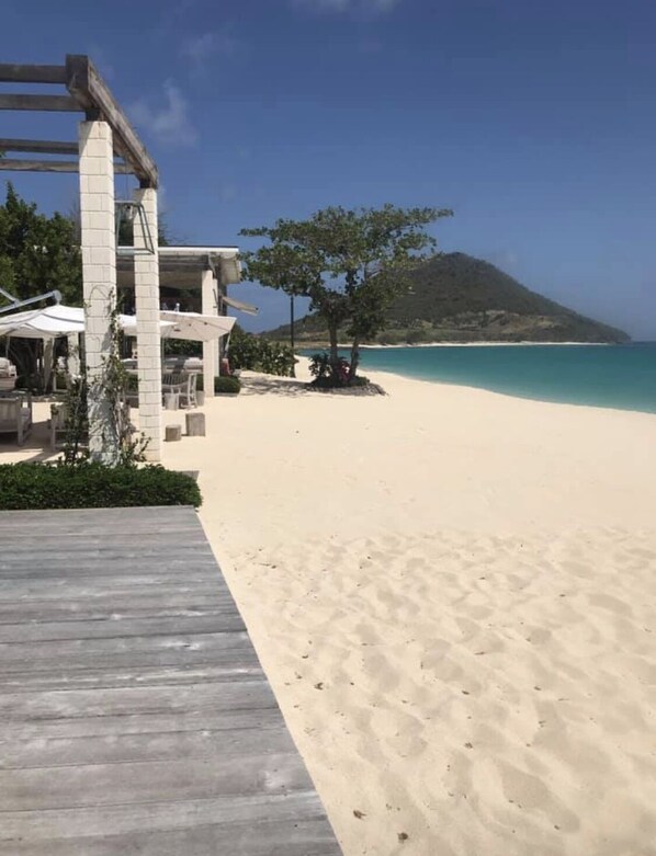 Ubicación a pie de playa y toallas de playa