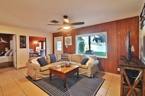 Smart TV, video games, DVD player, ping pong