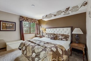 5 bedrooms, iron/ironing board, travel cot, WiFi