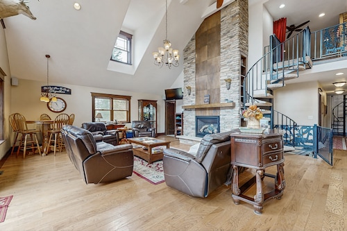 Large, waterfront home w/ a full kitchen, dock, canoes, & outdoor firepit