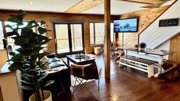 Smart TV, DVD player, books