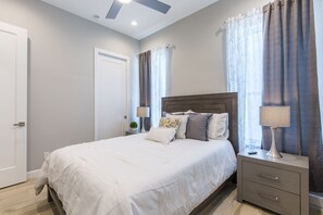 5 chambres, fer et planche à repasser, Wi-Fi gratuit, draps fournis