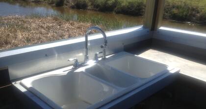 "Clean/Maintained Fully Furnished Lodging"-Redfish