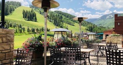 5 Star Luxury - Truly Ski in/ ski out 2 bedroom spacious condo Bachelor Gulch