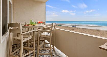Beachfront 2BR Condo in Sunny Carpinteria. Walk Everywhere!