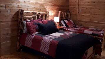 2 Schlafzimmer, Schreibtisch, Bügeleisen/Bügelbrett, kostenloses WLAN