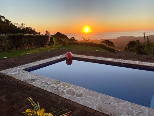 3BR, 2BATH, swimming pool, Ocean/Sunset view, A/C.