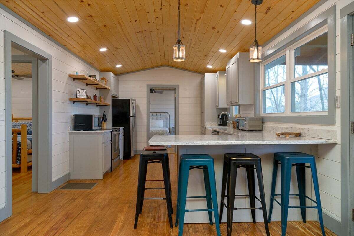 雪櫃、微波爐、焗爐、爐具