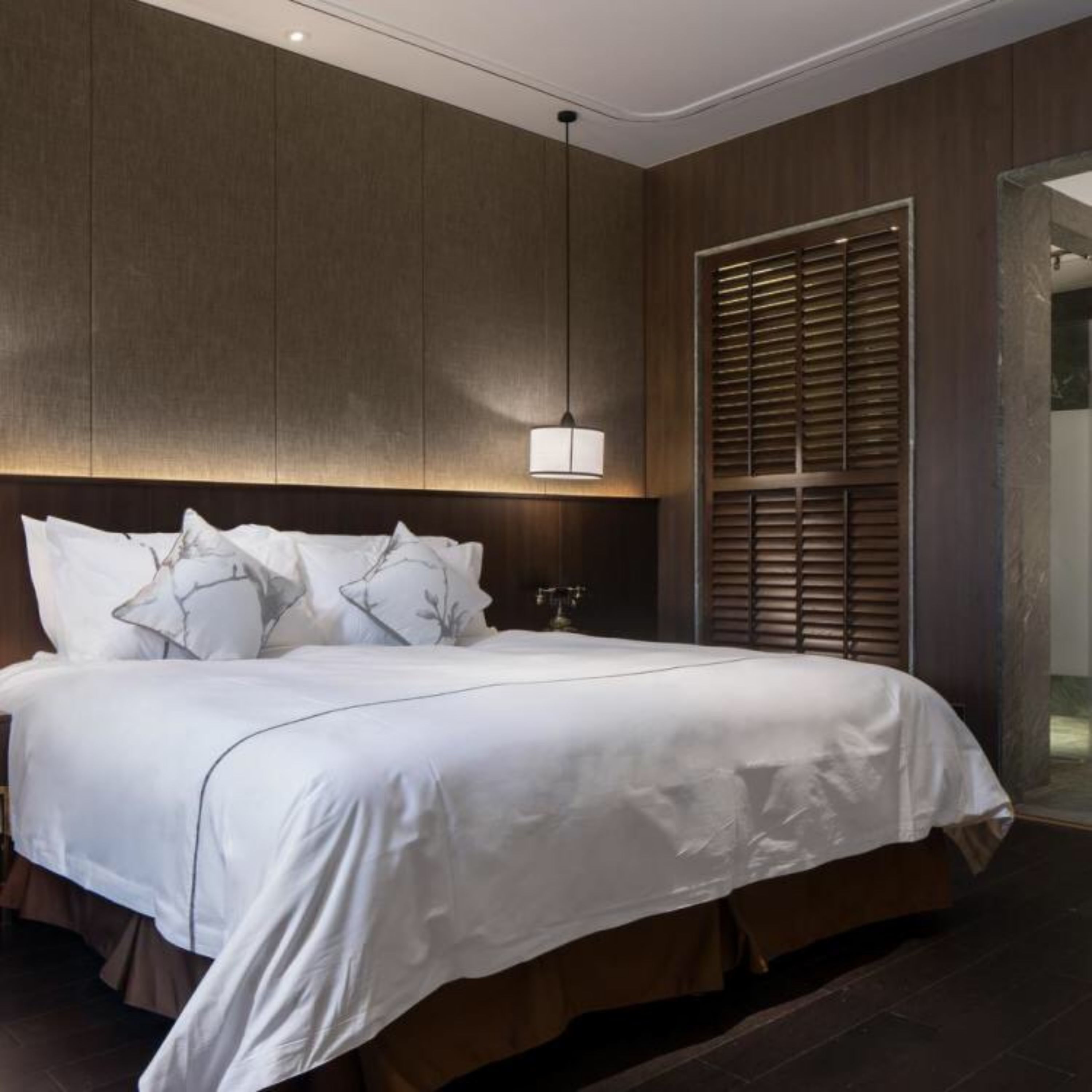 classic double room | desk, blackout curtains, free wifi, bed sheets