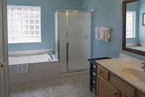 Hair dryer, towels, soap, shampoo - Two Bedroom Luxury Condo, Branson, MO (1719050) (Branson)