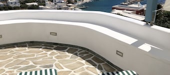 Aegean Dream: A 5 stars recently refurbished entire home