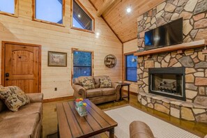 Smart TV, chimenea y videojuegos 