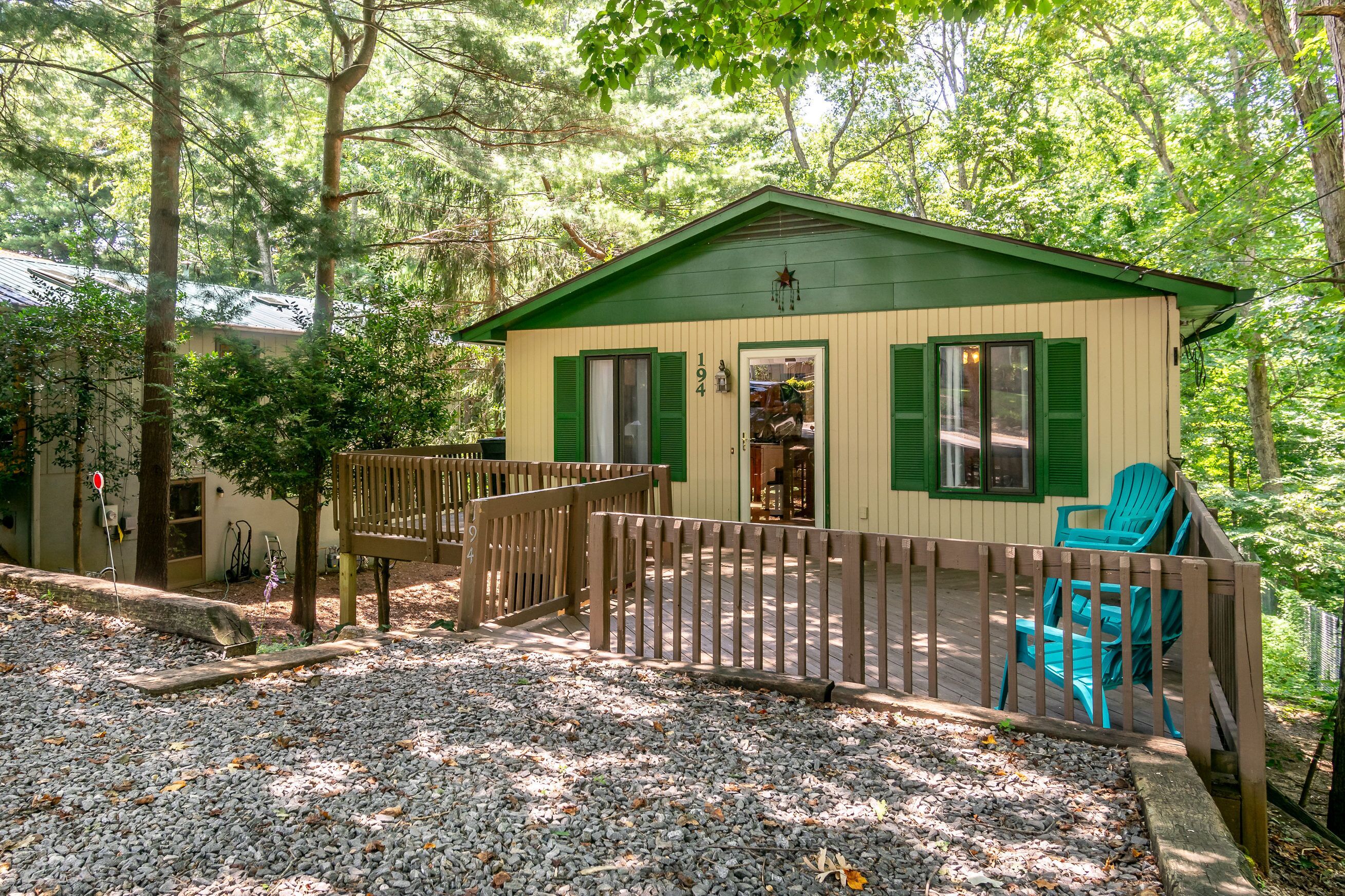 Comfy and Convenient South Asheville Getaway