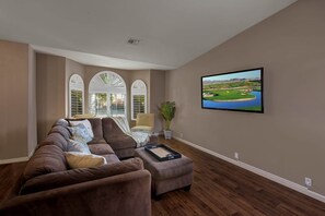 Smart-TV, peis og fotballspill