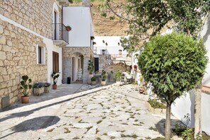Property entrance - Hotel Goloritzé (Baunei)