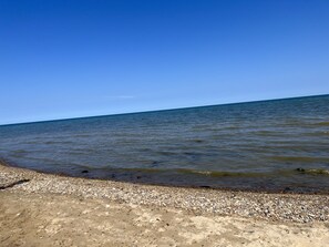 Plage à proximité, chaise longue