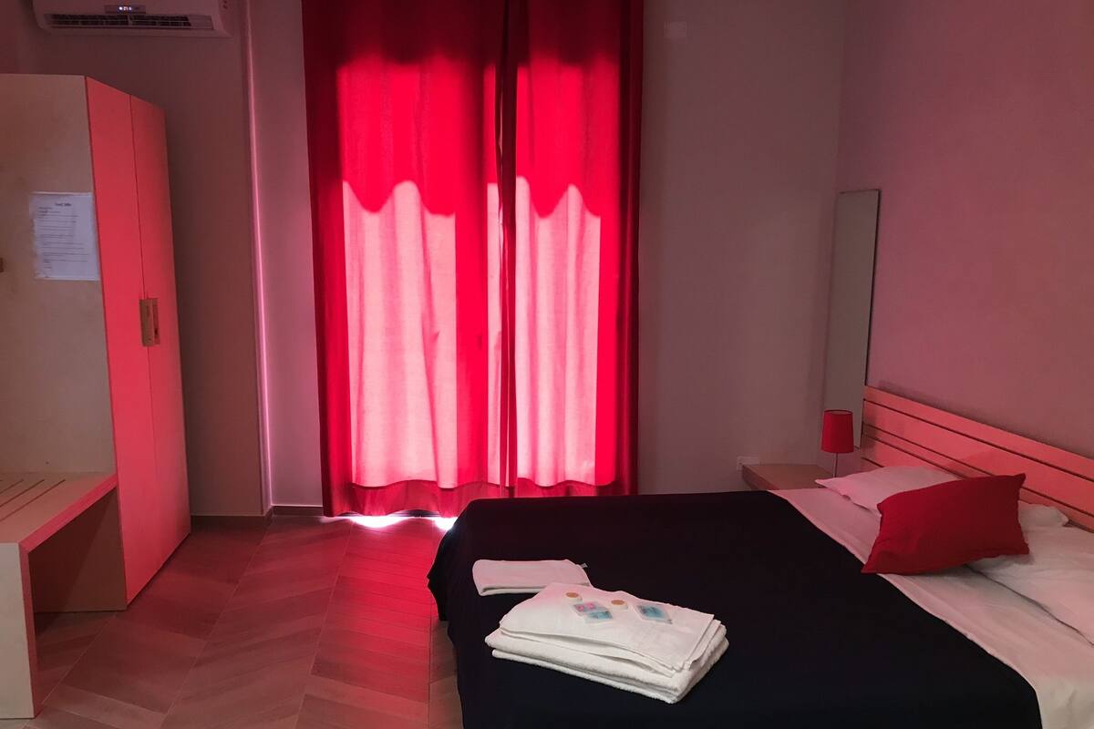 Premium bedding, memory-foam beds, in-room safe, individually decorated