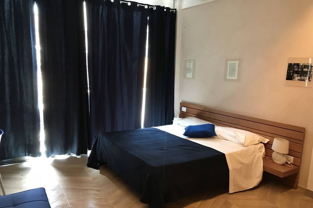 Premium bedding, memory-foam beds, in-room safe, individually decorated