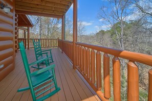 Terrace/patio - Top Notch Lodge! 6 Bedroom Luxury! (Sevierville)
