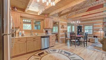 Lave-vaisselle, cafetiĂšre/bouilloire