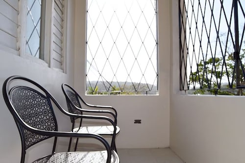Charming & Comfortable 1-Bedroom Suite in Montego Bay