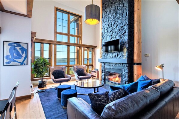 Smart TV, fireplace, stereo - Tremblant Prestige - Équinoxe 164-2 (Mont-Tremblant)