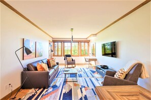 Smart-TV, Kamin, Stereoanlage