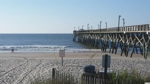 Beach nearby, sun-loungers, beach towels