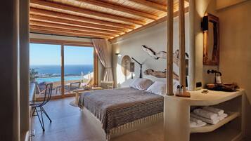 Suite, Private Pool (Cave) | Egyptian cotton sheets, premium bedding, down comforters, pillowtop beds
