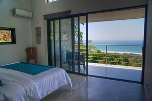 2 bedrooms, WiFi - The Rock House : Stunning Ocean View Luxury Home with Private Infinity Pool (Santa Teresa de Cobano)