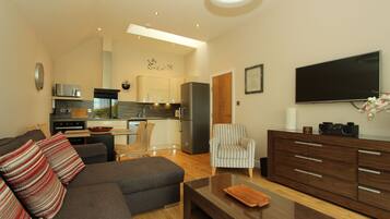 Apartment | Living area | Flat-screen TV