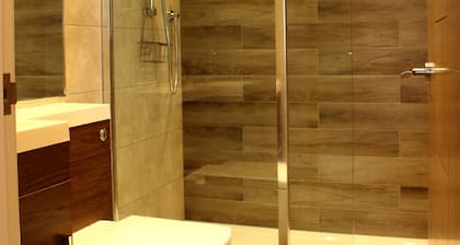 Lowfield Apartment