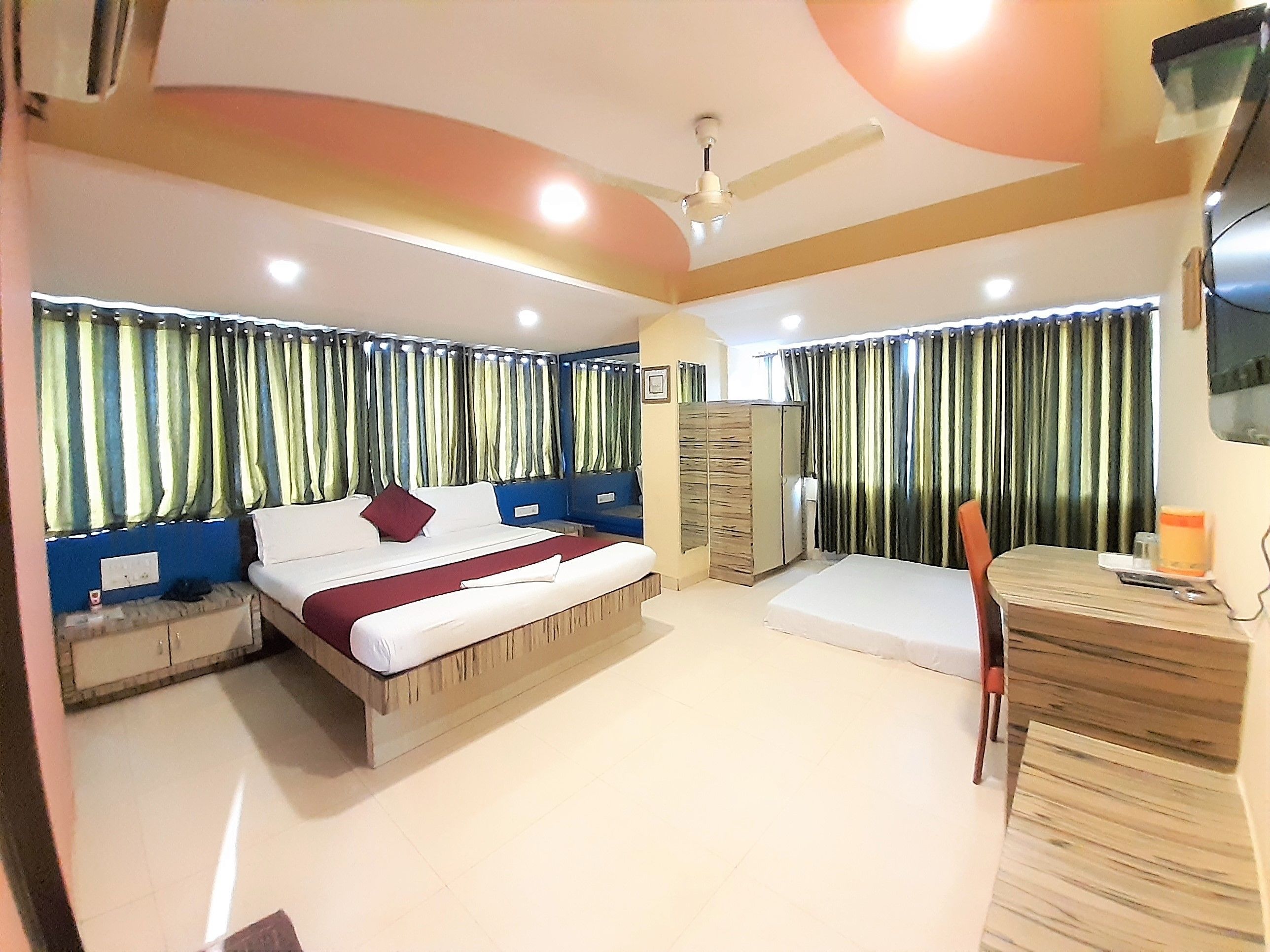 deluxe double room | free wifi