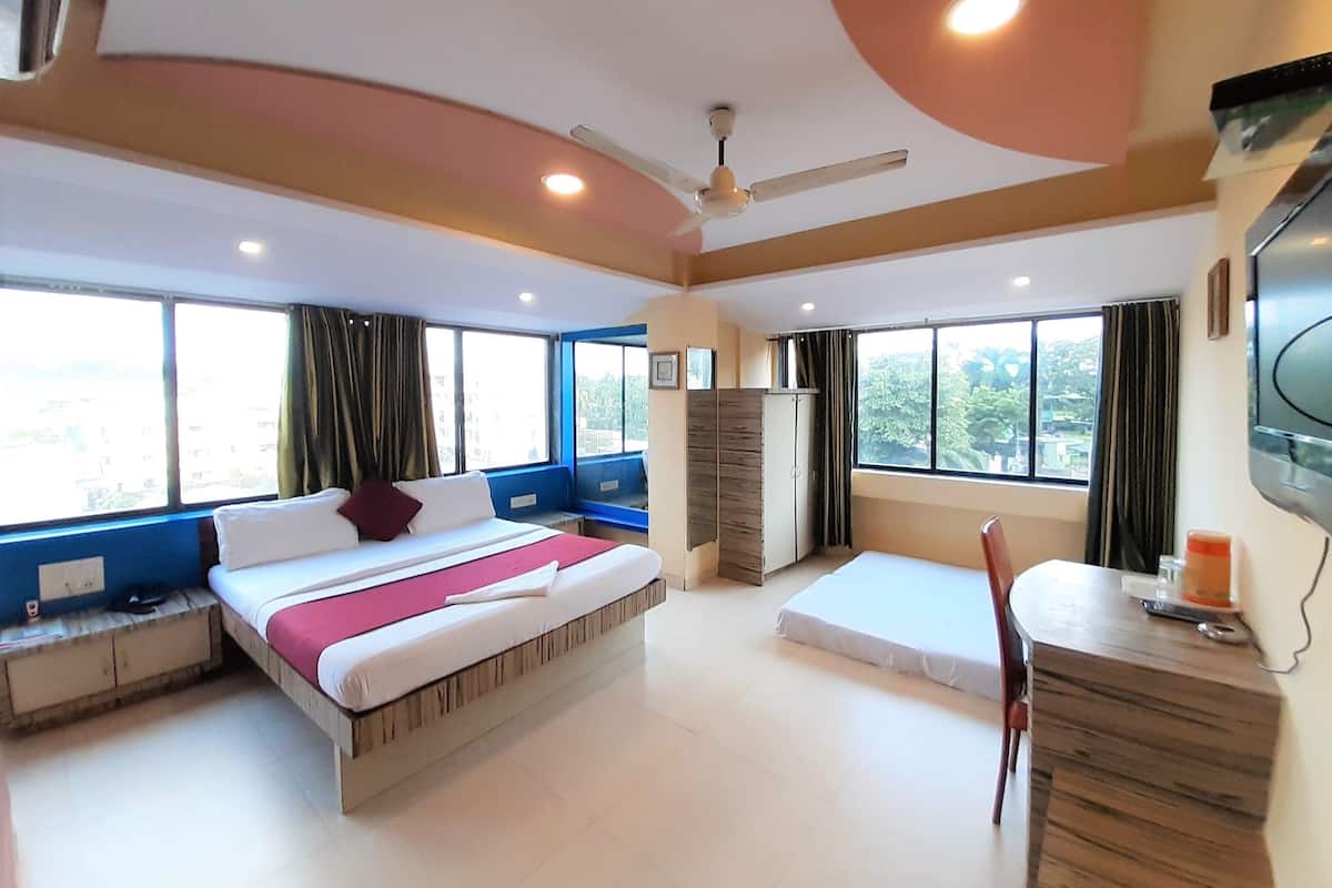 deluxe double room | free wifi