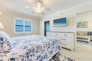 2 bedrooms, iron/ironing board, free WiFi, bed sheets - OCEAN'S REACH 4C4: Top Floor, Amazing Gulf Views, All Amenities Open! (Sanibel Island)